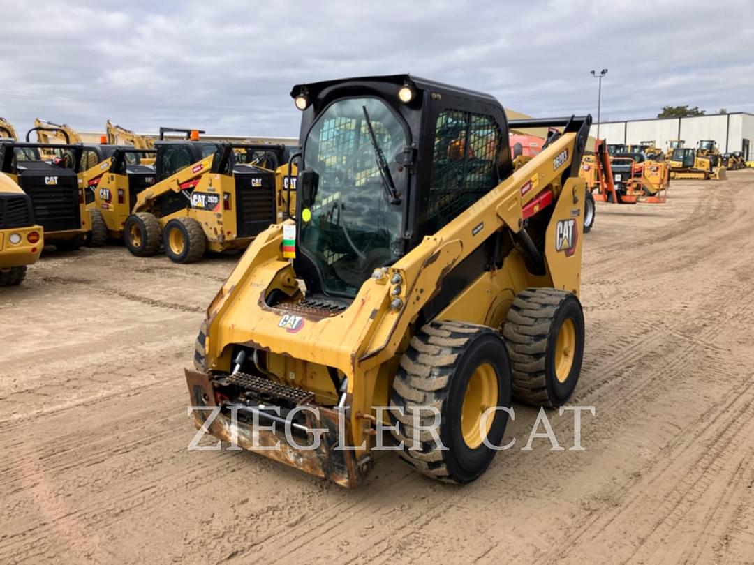 Image of Caterpillar 262D3 Image 0