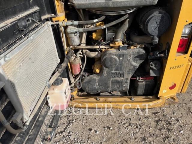 Image of Caterpillar 272D2 equipment image 4