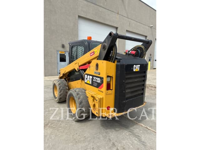 Image of Caterpillar 272D2 XHP equipment image 2