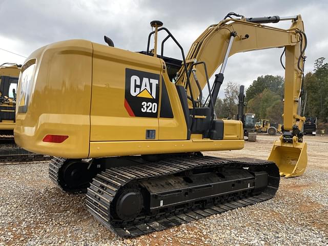 Image of Caterpillar 320 equipment image 2