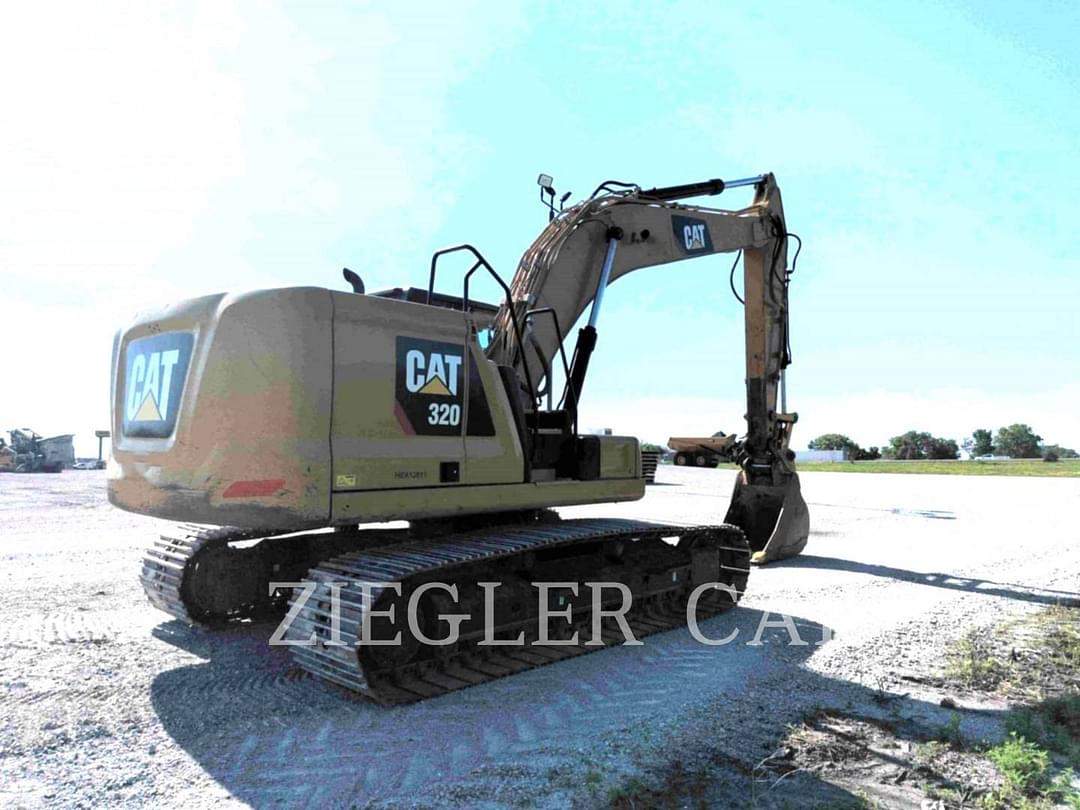 Image of Caterpillar 320 Primary image