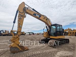 2019 Caterpillar 325FLCR Image