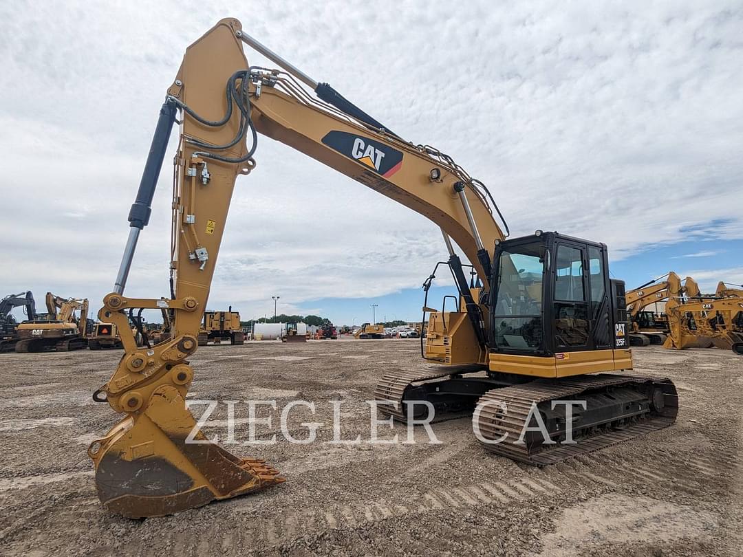 Image of Caterpillar 325FLCR Primary Image