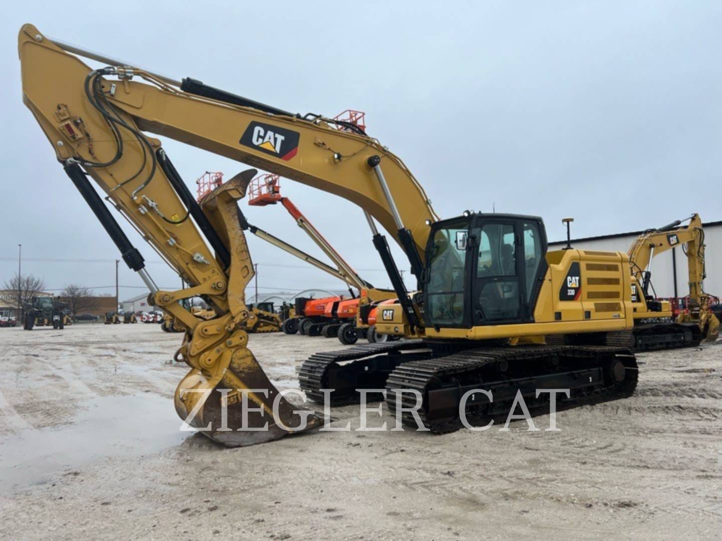 2019 Caterpillar 330 Equipment Image0