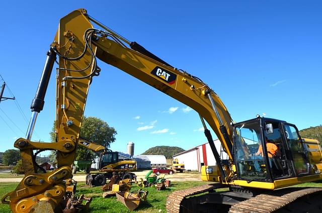 Image of Caterpillar 330 equipment image 4