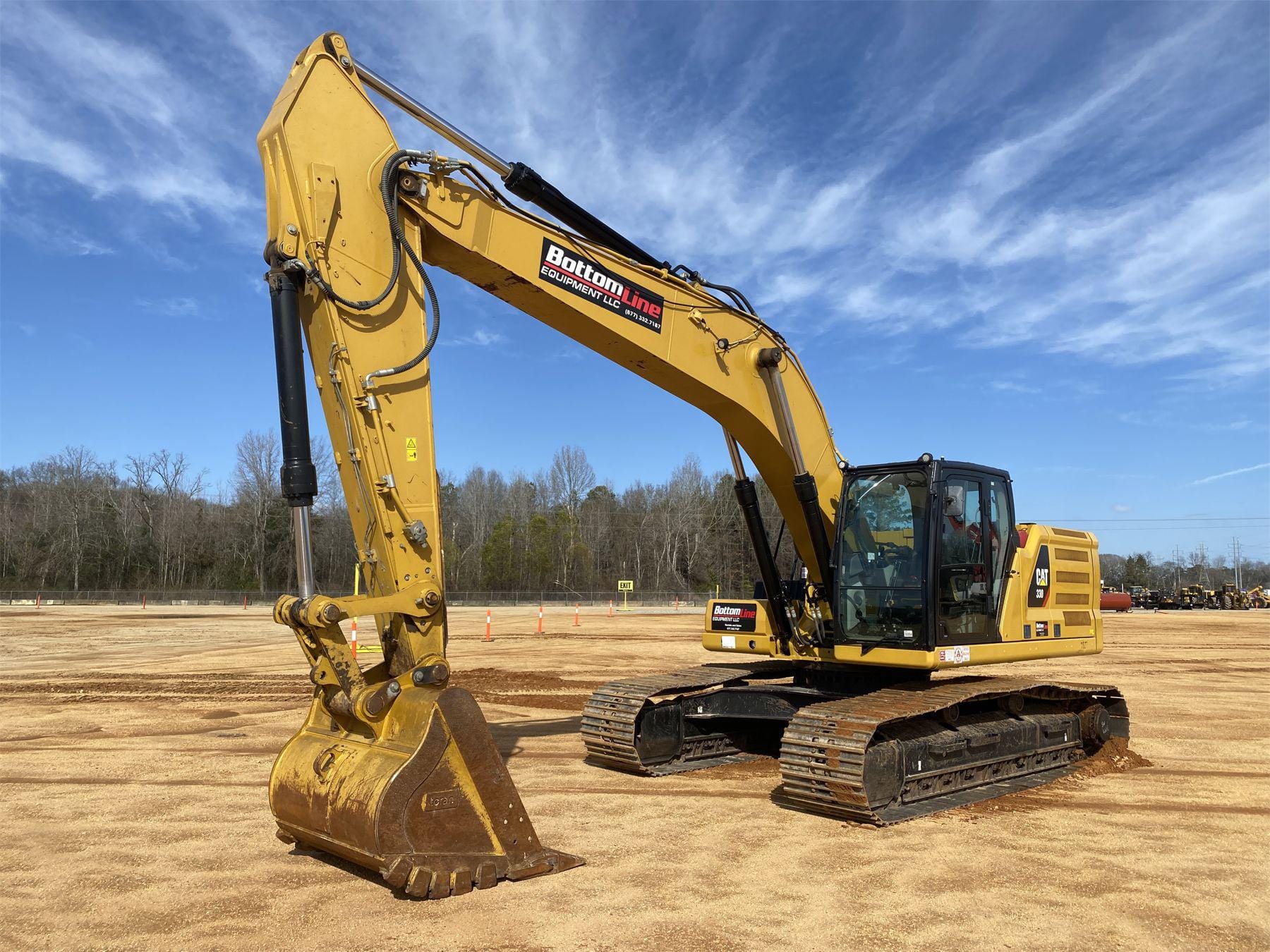 Main image Caterpillar 330