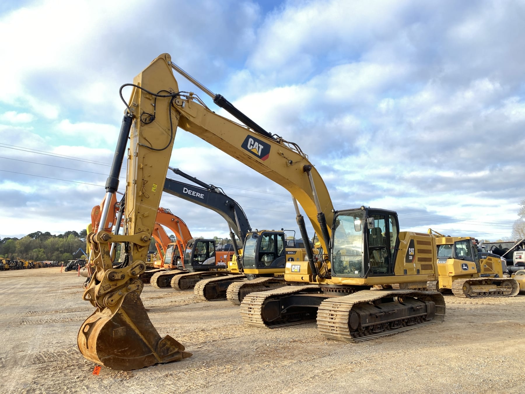 2019 Caterpillar 330 Equipment Image0