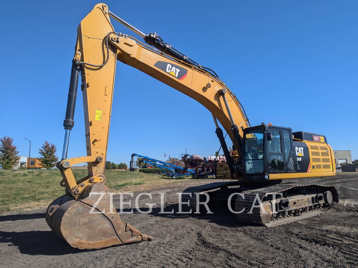 2019 Caterpillar 349FL Equipment Image0
