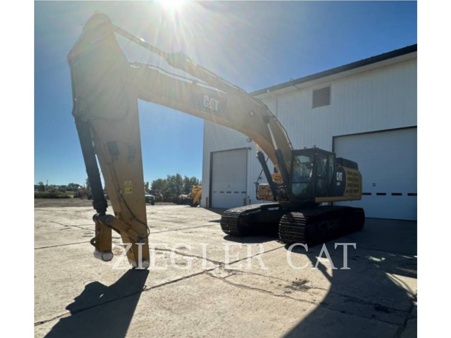 2019 Caterpillar 349FL Equipment Image0