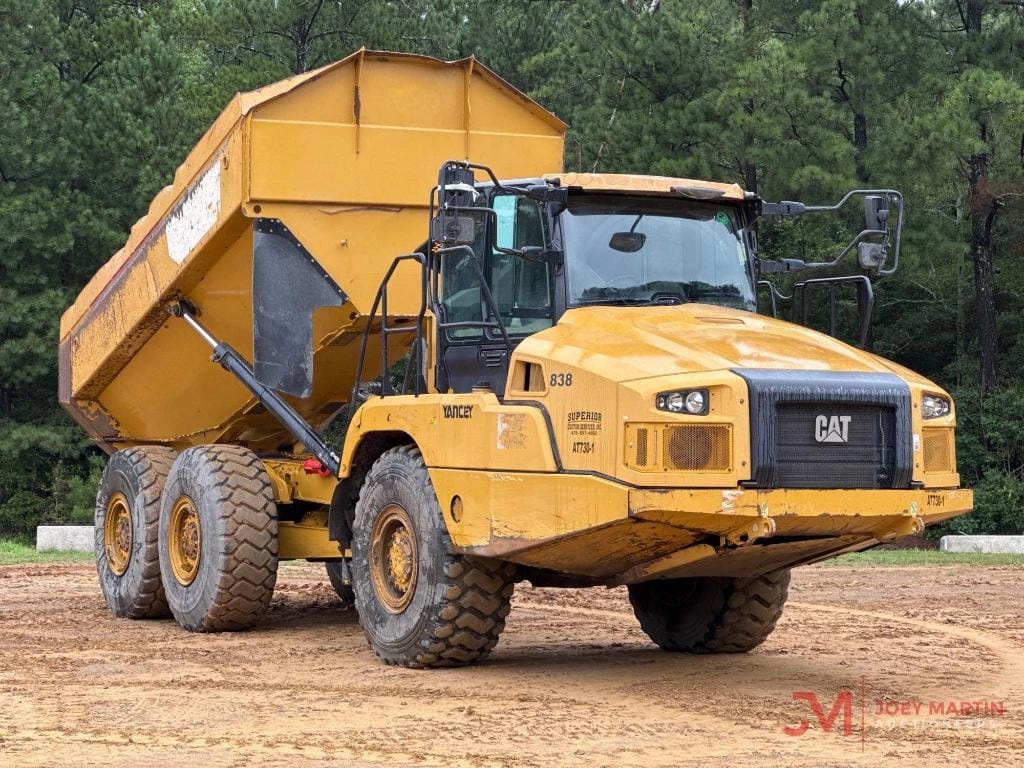 2019 Caterpillar 730 Equipment Image0