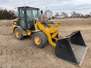 2019 Caterpillar 906M Image