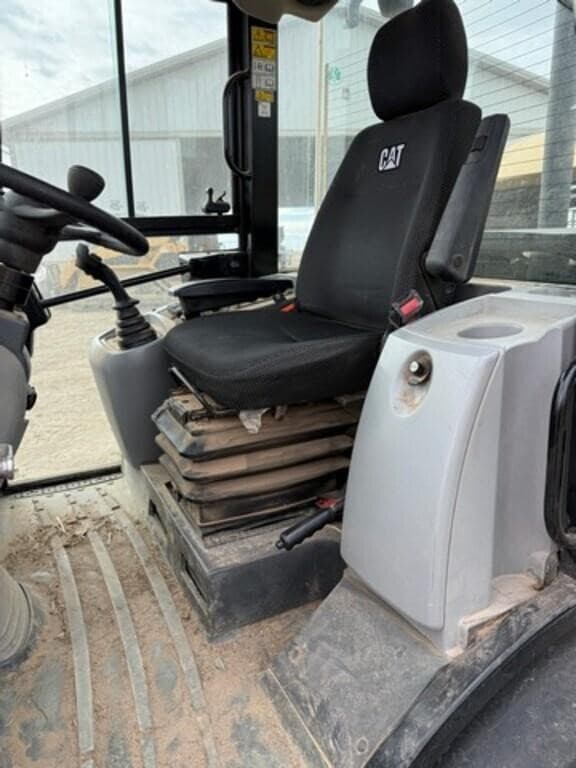 Image of Caterpillar 906M equipment image 1