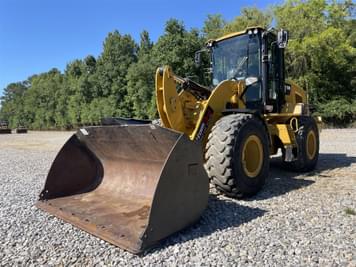 Main image Caterpillar 930M