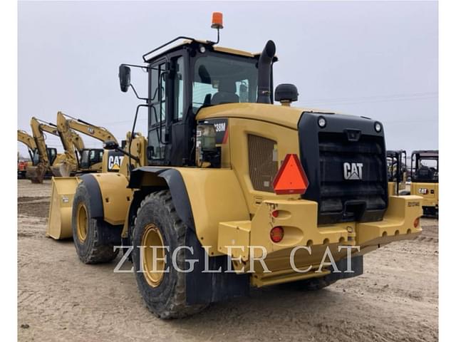 Image of Caterpillar 938M equipment image 3