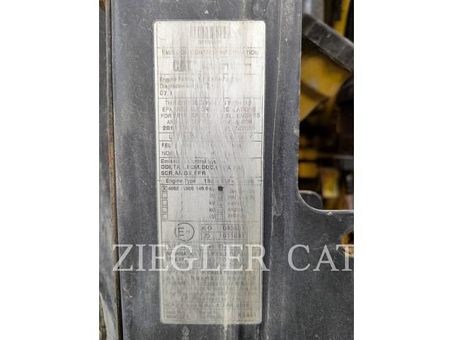 Image of Caterpillar 938M equipment image 2
