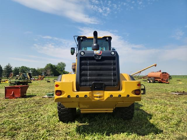 Image of Caterpillar 938M equipment image 3