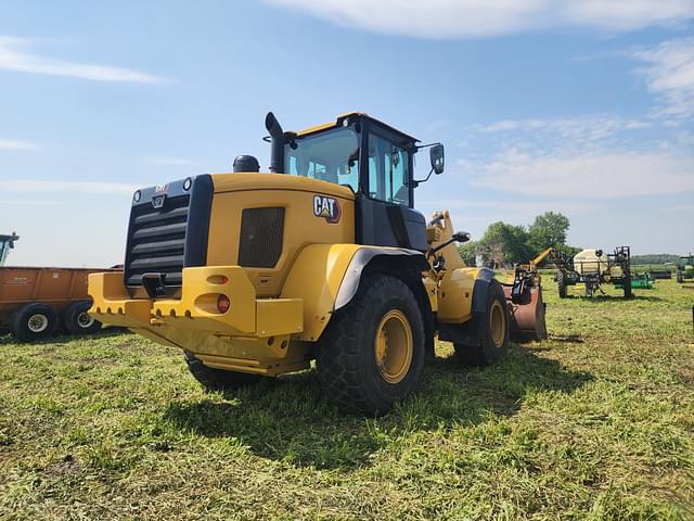 Image of Caterpillar 938M equipment image 4