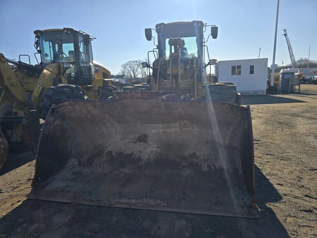 Image of Caterpillar 938M equipment image 2