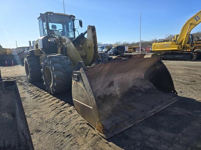 Image of Caterpillar 938M equipment image 3