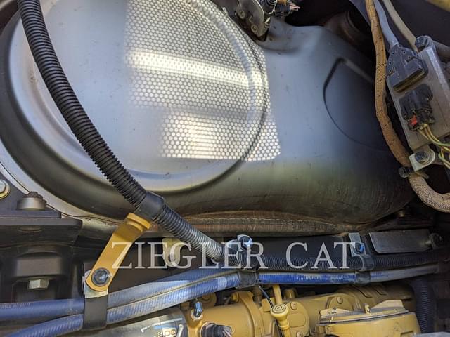Image of Caterpillar 963K equipment image 1