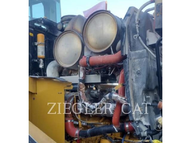 Image of Caterpillar 972M equipment image 4
