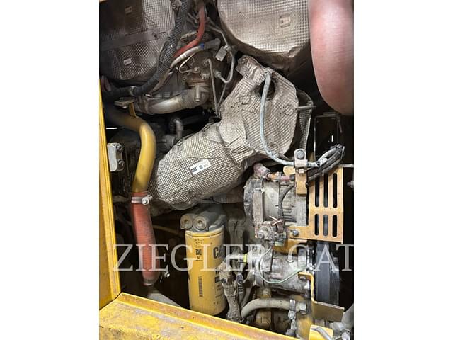 Image of Caterpillar 973K equipment image 3