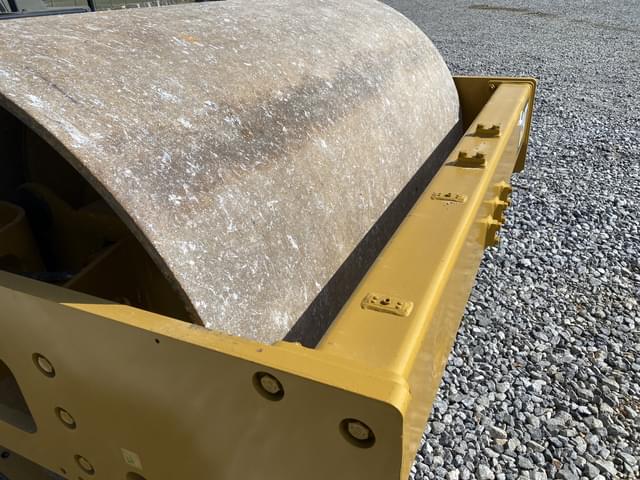 Image of Caterpillar CS56B equipment image 4