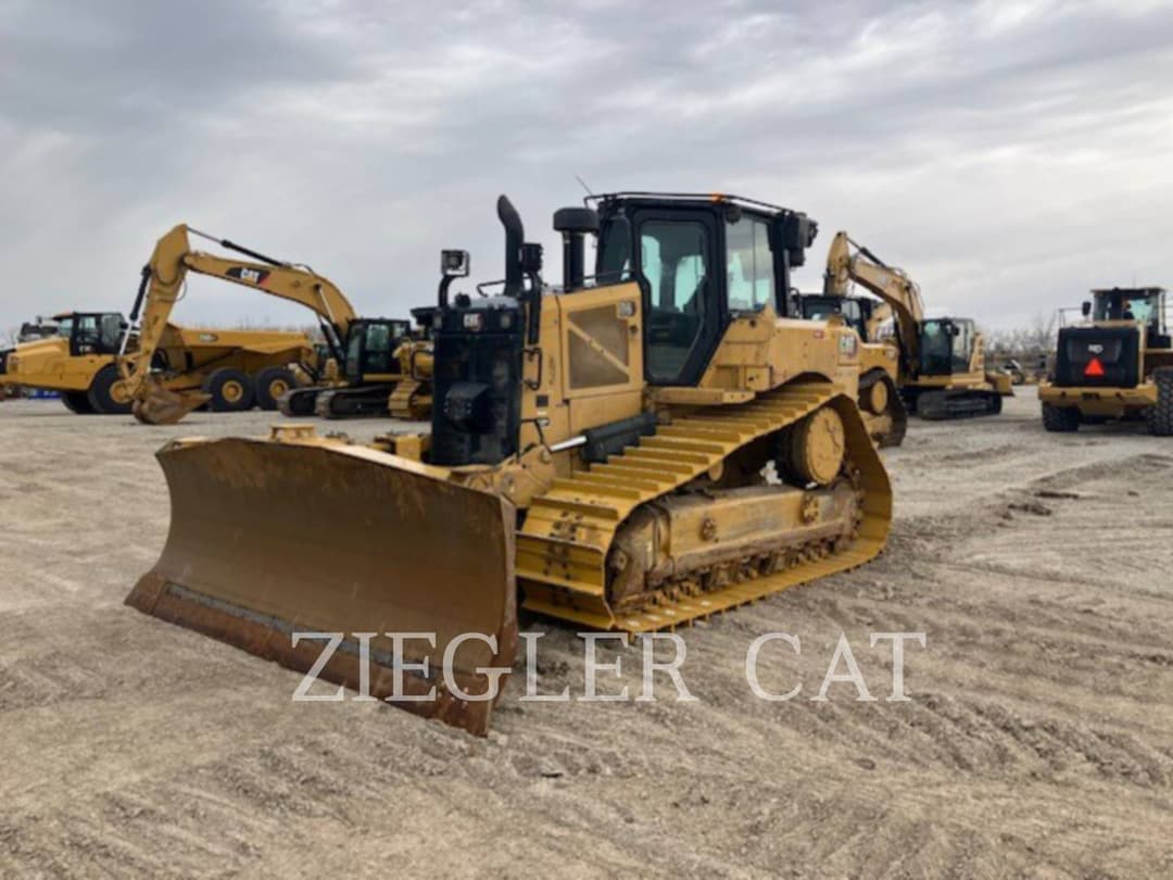 Image of Caterpillar D6 Primary image