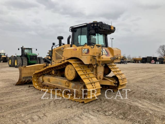 Image of Caterpillar D6 equipment image 3
