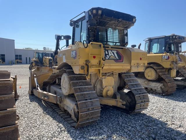 Image of Caterpillar D6 equipment image 1