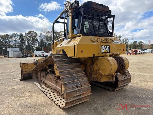 Image of Caterpillar D6N LGP equipment image 4