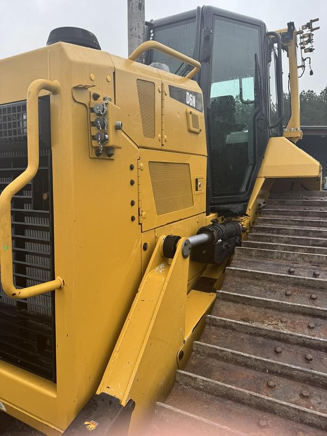 Image of Caterpillar D6N LGP equipment image 3