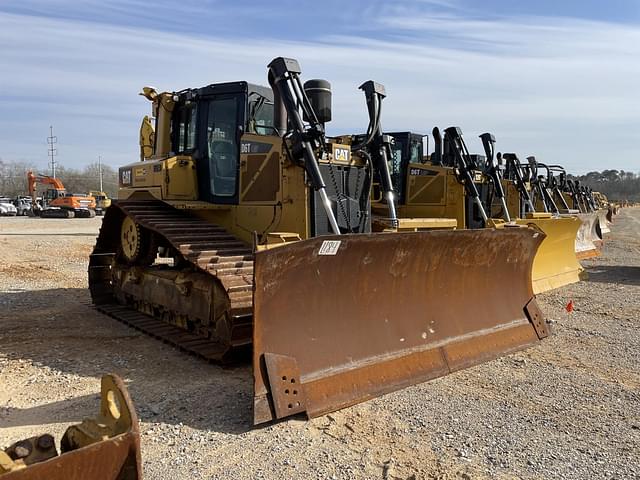 Image of Caterpillar D6T LGP equipment image 4