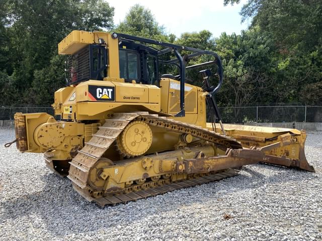 Image of Caterpillar D6T LGP equipment image 2