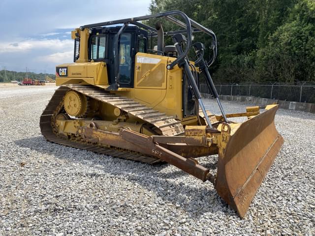 Image of Caterpillar D6T LGP equipment image 3