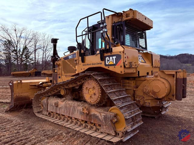 Image of Caterpillar D6TXW equipment image 2