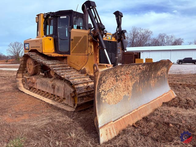 Image of Caterpillar D6TXW equipment image 4