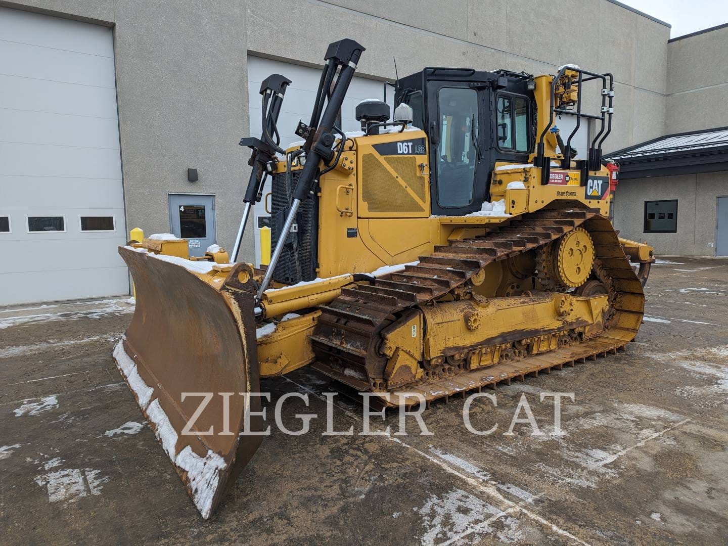 2019 Caterpillar D6T LGP Equipment Image0