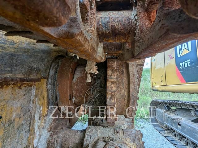 Image of Caterpillar D6T LGP equipment image 3