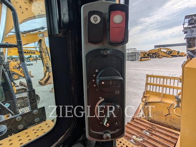 Image of Caterpillar D6T LGP equipment image 1