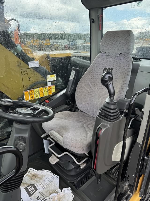 Image of Caterpillar M320F equipment image 4