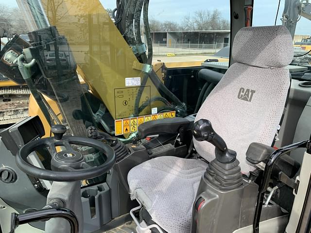 Image of Caterpillar M320F equipment image 4