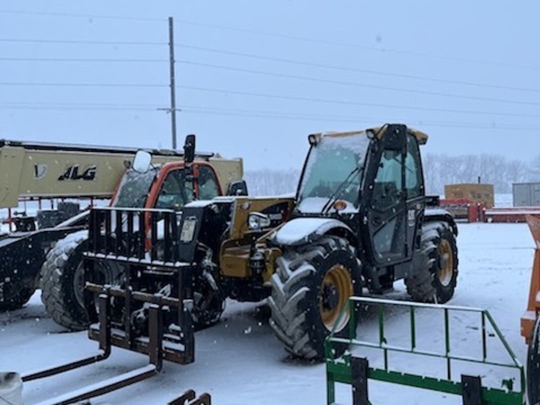 Image of Caterpillar TH408D Primary Image