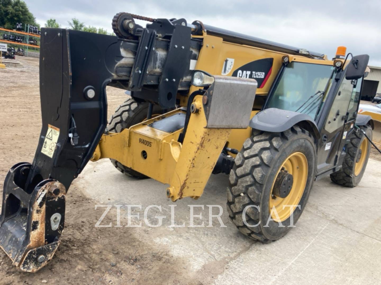 2019 Caterpillar TL1255D Equipment Image0
