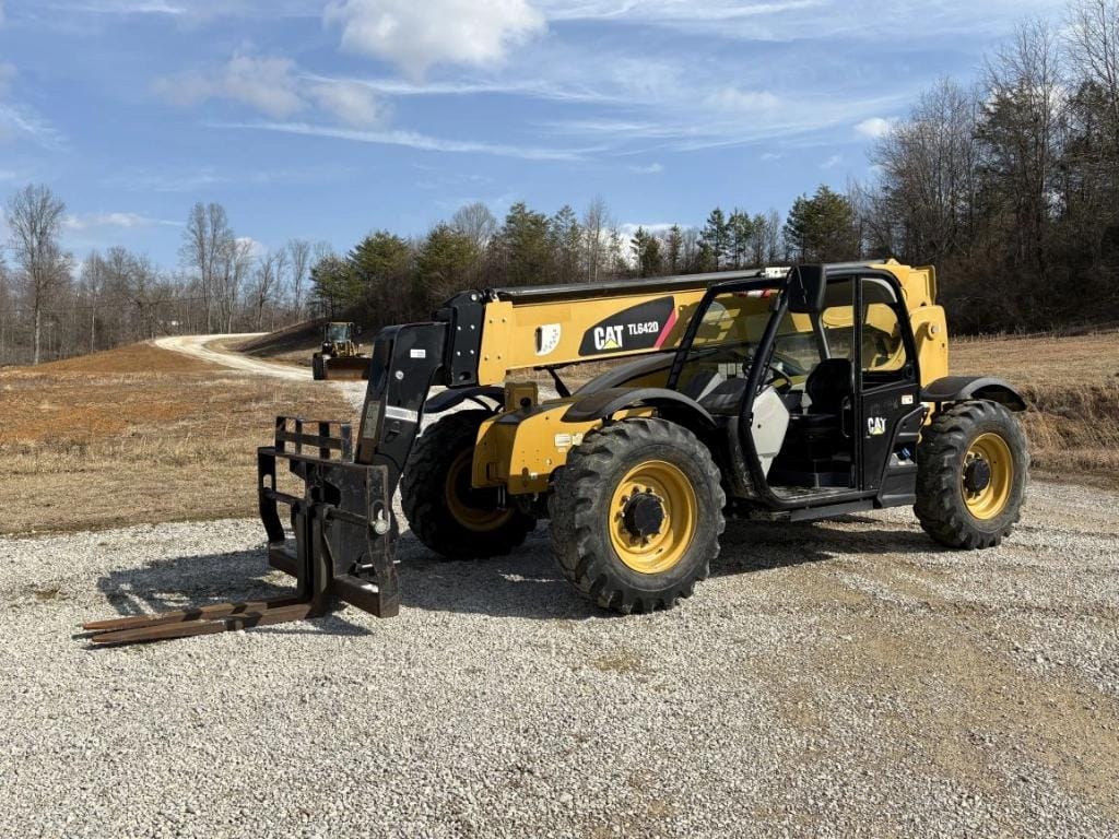 2019 Caterpillar TL642D Equipment Image0