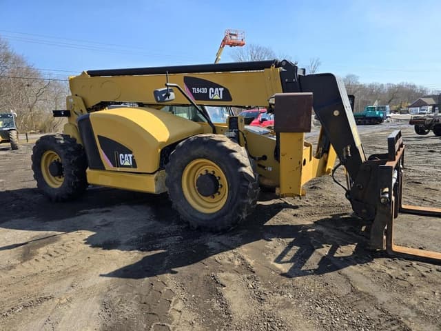 Image of Caterpillar TL943D equipment image 4