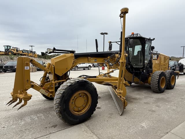 Image of Caterpillar 12M3 equipment image 3