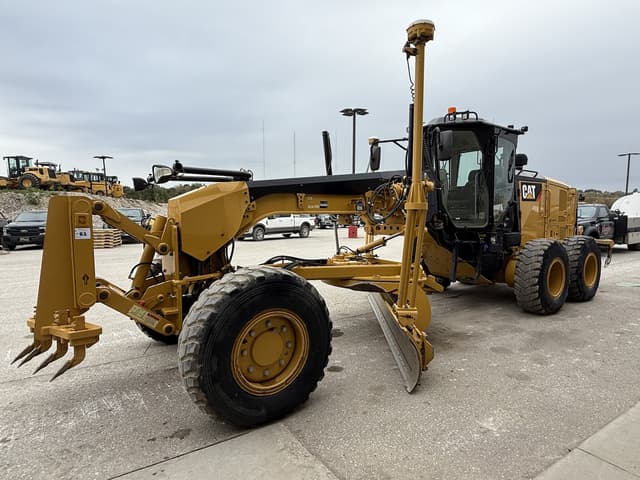 Image of Caterpillar 12M3 equipment image 2