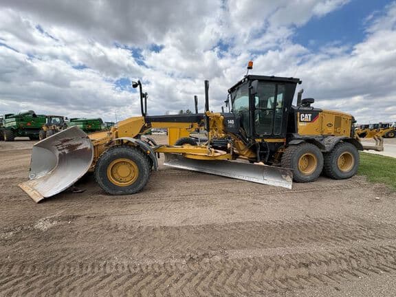 Image of Caterpillar 140 AWD equipment image 1