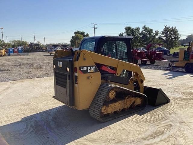 Image of Caterpillar 239D equipment image 3